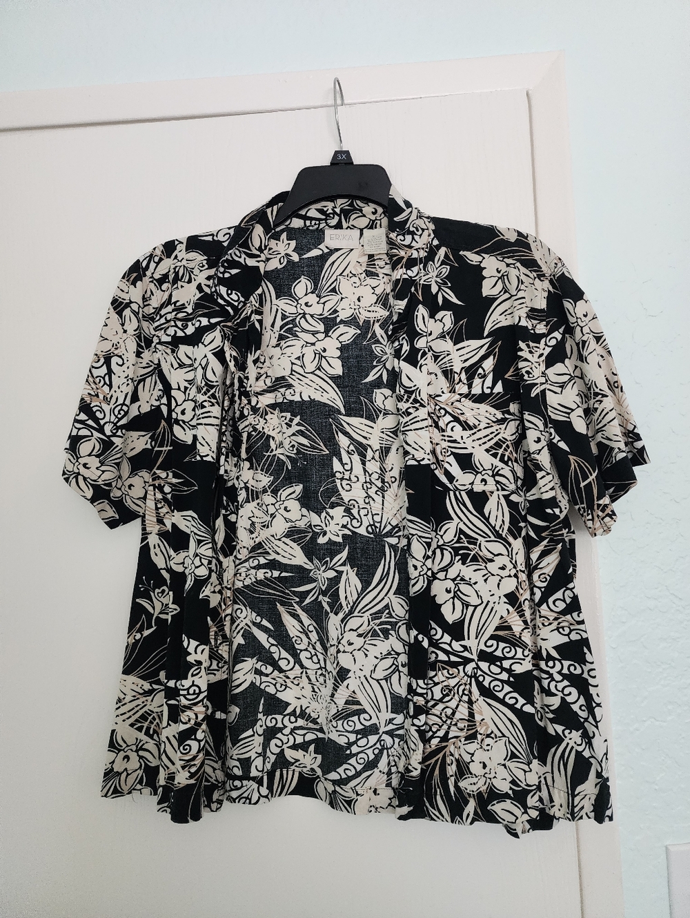 Erika Black And White Hawaiian button down shirt